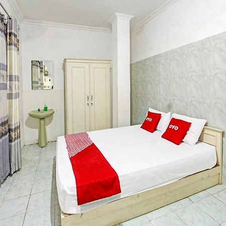 Oyo 3741 Mutiara Syariah 1 Hotel Mataram Buitenkant foto