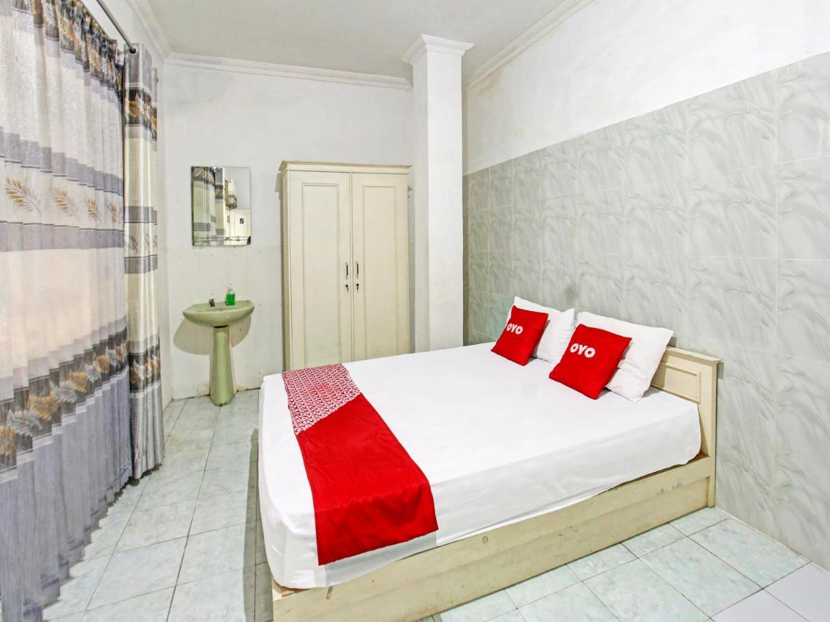 Oyo 3741 Mutiara Syariah 1 Hotel Mataram Buitenkant foto