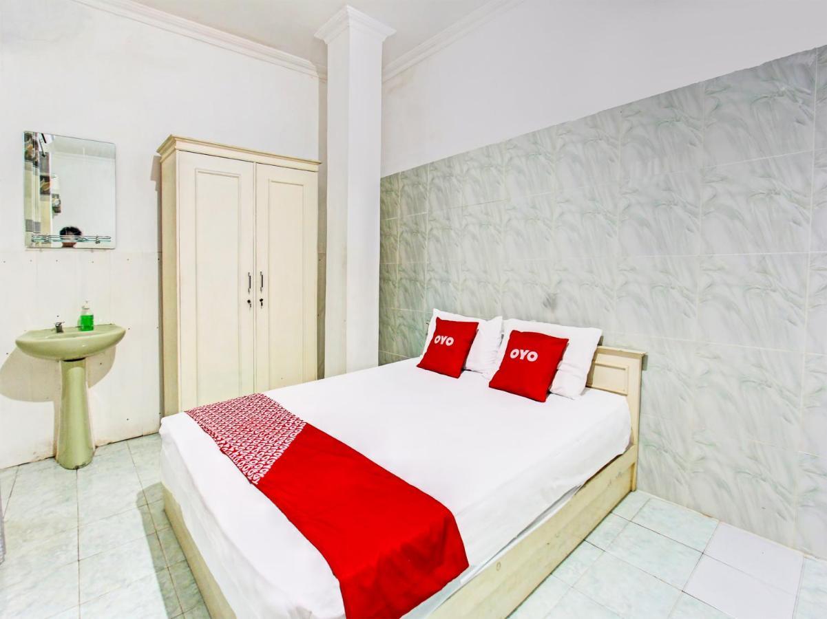 Oyo 3741 Mutiara Syariah 1 Hotel Mataram Buitenkant foto