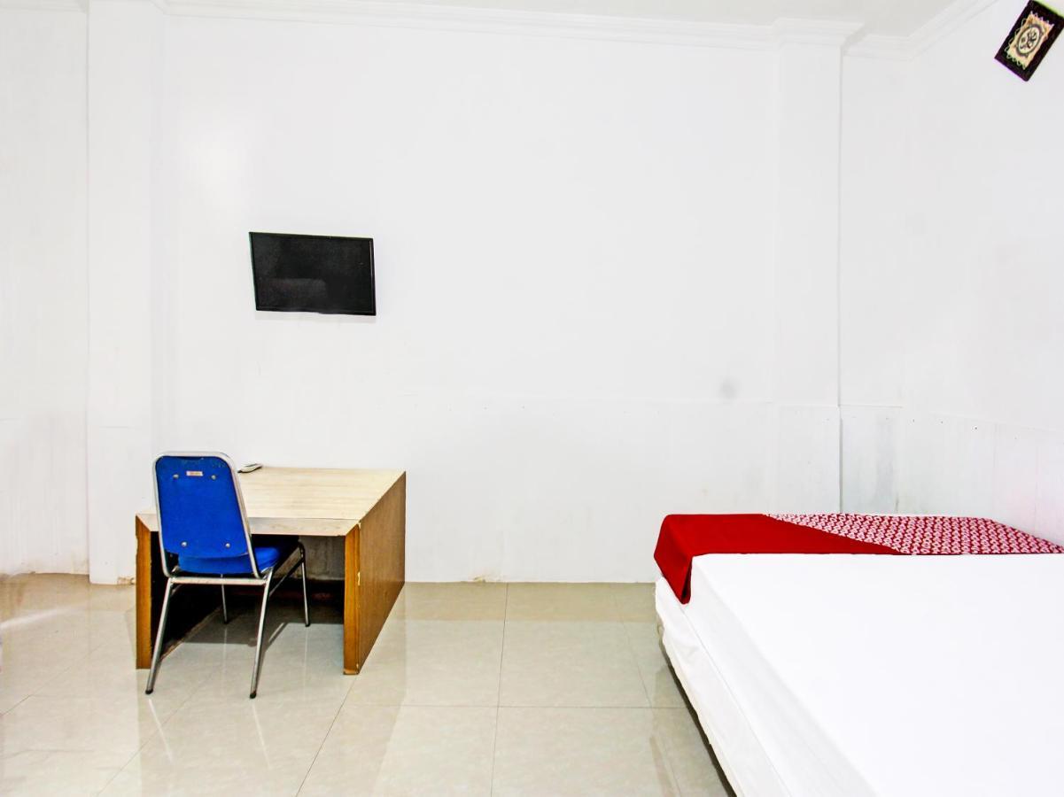 Oyo 3741 Mutiara Syariah 1 Hotel Mataram Buitenkant foto